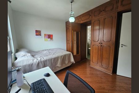 Apartamento à venda com 130m², 3 quartos e 1 vaga Apartamento à venda com 130m², 3 quartos e 1 vagaSuíte