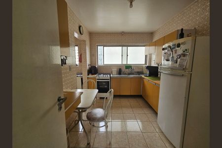 Apartamento à venda com 130m², 3 quartos e 1 vaga Apartamento à venda com 130m², 3 quartos e 1 vagaCozinha