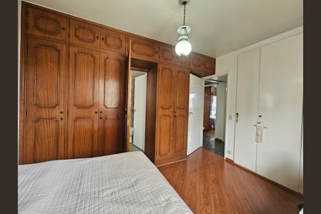 Apartamento à venda com 130m², 3 quartos e 1 vaga Apartamento à venda com 130m², 3 quartos e 1 vagaSuíte
