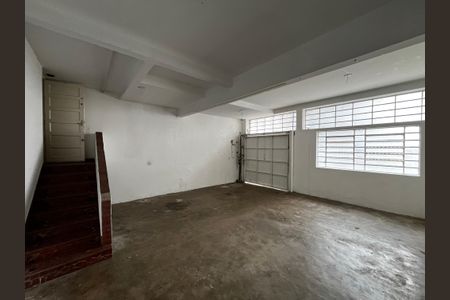 Casa à venda com 198m², 2 quartos e 4 vagas Casa à venda com 198m², 2 quartos e 4 vagasGaragem