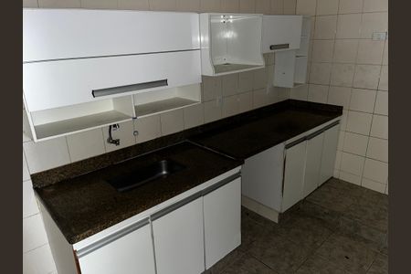 Casa à venda com 198m², 2 quartos e 4 vagas Casa à venda com 198m², 2 quartos e 4 vagasCozinha