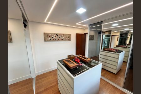 Casa à venda com 200m², 3 quartos e 6 vagas Casa à venda com 200m², 3 quartos e 6 vagasQuarto 2