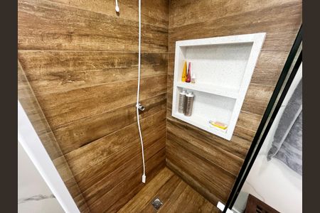 Casa à venda com 200m², 3 quartos e 6 vagas Casa à venda com 200m², 3 quartos e 6 vagasBanheiro da Suíte 3