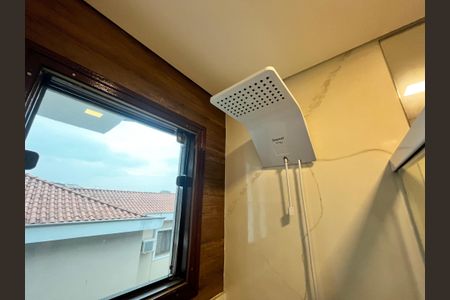 Casa à venda com 200m², 3 quartos e 6 vagas Casa à venda com 200m², 3 quartos e 6 vagasBanheiro