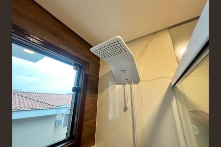 Casa à venda com 200m², 3 quartos e 6 vagas Casa à venda com 200m², 3 quartos e 6 vagasBanheiro