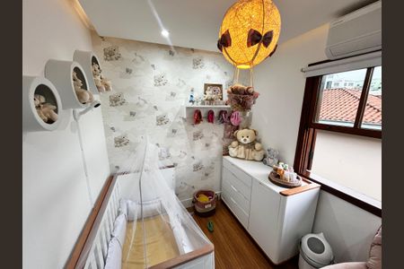 Casa à venda com 200m², 3 quartos e 6 vagas Casa à venda com 200m², 3 quartos e 6 vagasQuarto 2