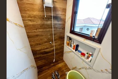 Casa à venda com 200m², 3 quartos e 6 vagas Casa à venda com 200m², 3 quartos e 6 vagasBanheiro da Suíte 1