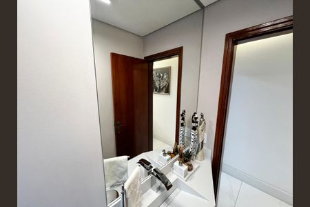 Casa à venda com 200m², 3 quartos e 6 vagas Casa à venda com 200m², 3 quartos e 6 vagasLavabo