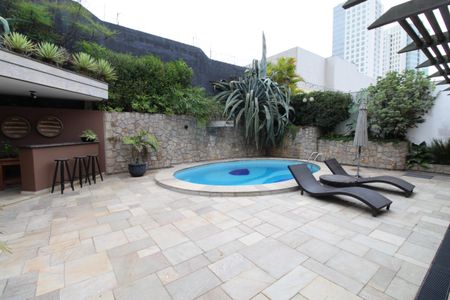 Casa de condomínio para alugar com 450m², 4 quartos e 6 vagasÁrea Externa