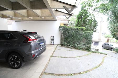 Casa de condomínio para alugar com 450m², 4 quartos e 6 vagasGaragem