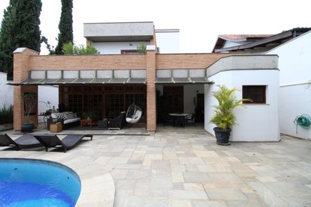 Casa de condomínio para alugar com 450m², 4 quartos e 6 vagasÁrea Externa