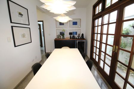 Casa de condomínio para alugar com 450m², 4 quartos e 6 vagasSala 4