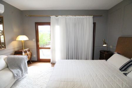 Casa de condomínio para alugar com 450m², 4 quartos e 6 vagasSuíte 1