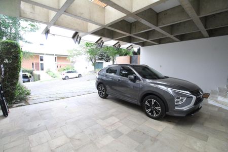 Casa de condomínio para alugar com 450m², 4 quartos e 6 vagasGaragem