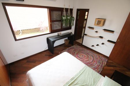 Casa de condomínio para alugar com 450m², 4 quartos e 6 vagasSuíte 2