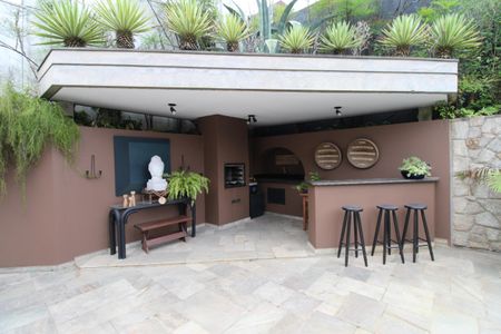 Casa de condomínio para alugar com 450m², 4 quartos e 6 vagasÁrea Externa