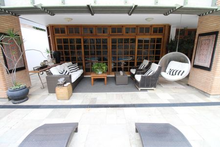 Casa de condomínio para alugar com 450m², 4 quartos e 6 vagasÁrea Externa