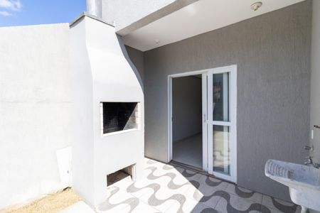 Casa à venda com 100m², 2 quartos e 2 vagasChurrasqueira