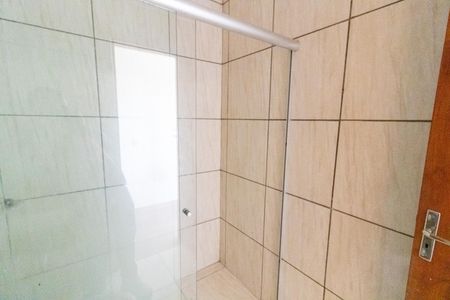 Casa à venda com 100m², 2 quartos e 2 vagasBanheiro da Suíte 1