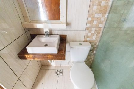 Casa à venda com 100m², 2 quartos e 2 vagasBanheiro da Suíte 1