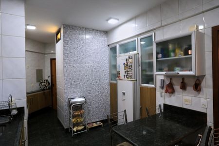 Apartamento à venda com 254m², 3 quartos e 3 vagasCozinha