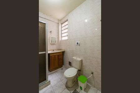 Apartamento à venda com 64m², 2 quartos e sem vaga Apartamento à venda com 64m², 2 quartos e sem vagaBanheiro Social