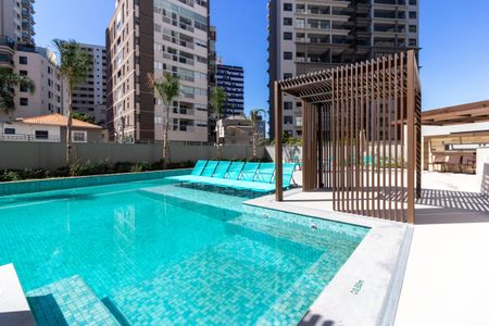 Apartamento à venda com 39m², 1 quarto e sem vagaÁrea comum - Piscina