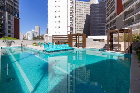 Apartamento à venda com 39m², 1 quarto e sem vagaÁrea comum - Piscina