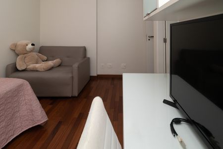 Apartamento à venda com 172m², 3 quartos e 3 vagasSuíte 2