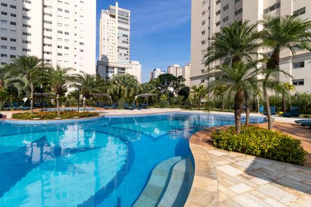 Apartamento à venda com 172m², 3 quartos e 3 vagasÁrea Comum - Piscina