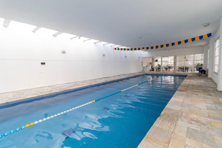 Apartamento à venda com 172m², 3 quartos e 3 vagasÁrea Comum - Piscina Coberta
