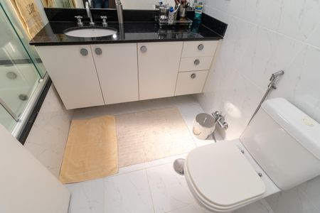 Apartamento à venda com 172m², 3 quartos e 3 vagasBanheiro da Suite Master