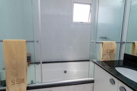 Apartamento à venda com 172m², 3 quartos e 3 vagasBanheiro da Suite Master