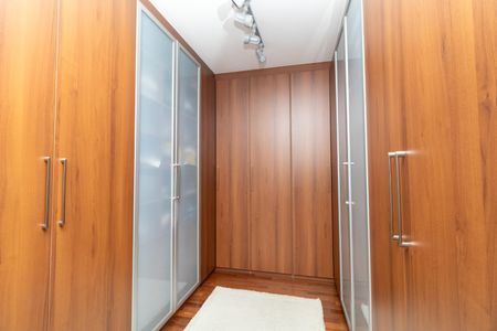Apartamento à venda com 172m², 3 quartos e 3 vagasCloset da Suite Master