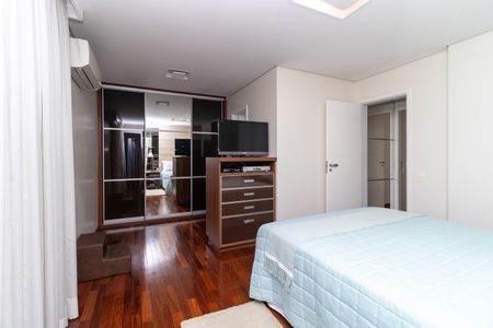 Apartamento à venda com 172m², 3 quartos e 3 vagasSuíte Master