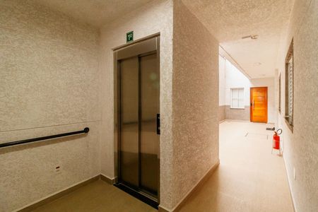 Apartamento à venda com 57m², 2 quartos e sem vagaÁrea comum