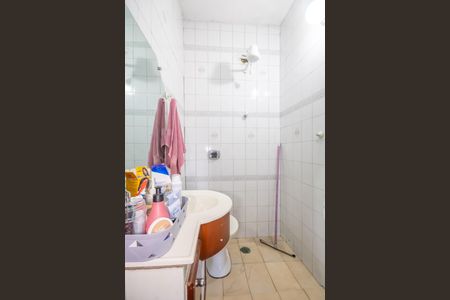 Apartamento à venda com 400m², 4 quartos e 2 vagas Apartamento à venda com 400m², 4 quartos e 2 vagasBanheiro da Suíte