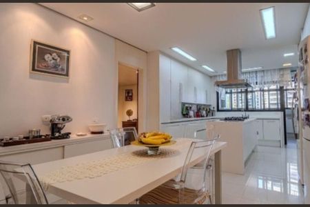 Apartamento para alugar com 4 quartos, 330m² em Santo Amaro, São Paulo