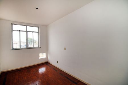 Quarto de apartamento à venda com 1 quarto, 50m² em Olaria, Rio de Janeiro