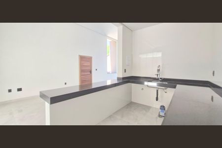Casa à venda com 232m², 3 quartos e 3 vagas Casa à venda com 232m², 3 quartos e 3 vagasCozinha