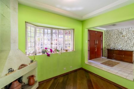 Casa à venda com 359m², 3 quartos e 2 vagas Casa à venda com 359m², 3 quartos e 2 vagasSala