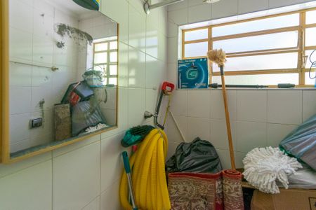 Casa à venda com 359m², 3 quartos e 2 vagas Casa à venda com 359m², 3 quartos e 2 vagasBanheiro de serviço