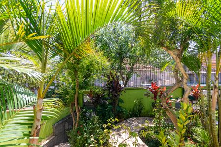 Casa à venda com 359m², 3 quartos e 2 vagas Casa à venda com 359m², 3 quartos e 2 vagasVista da Suíte 1