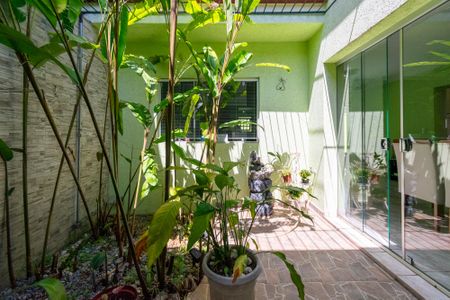 Casa à venda com 359m², 3 quartos e 2 vagas Casa à venda com 359m², 3 quartos e 2 vagasJardim de inverno