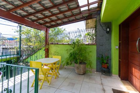 Casa à venda com 359m², 3 quartos e 2 vagas Casa à venda com 359m², 3 quartos e 2 vagasEntrada