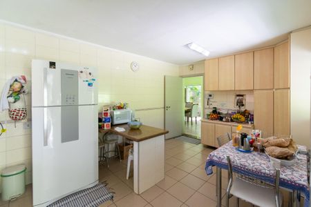 Casa à venda com 359m², 3 quartos e 2 vagas Casa à venda com 359m², 3 quartos e 2 vagasCozinha