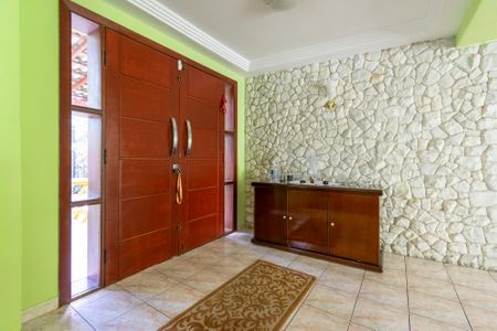 Casa à venda com 359m², 3 quartos e 2 vagas Casa à venda com 359m², 3 quartos e 2 vagasSala