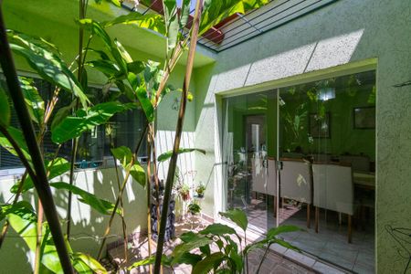 Casa à venda com 359m², 3 quartos e 2 vagas Casa à venda com 359m², 3 quartos e 2 vagasJardim de inverno