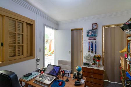 Casa à venda com 359m², 3 quartos e 2 vagas Casa à venda com 359m², 3 quartos e 2 vagasQuarto de Serviço