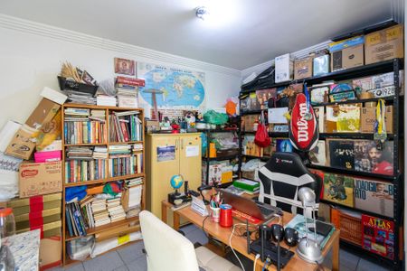 Casa à venda com 359m², 3 quartos e 2 vagas Casa à venda com 359m², 3 quartos e 2 vagasQuarto de Serviço